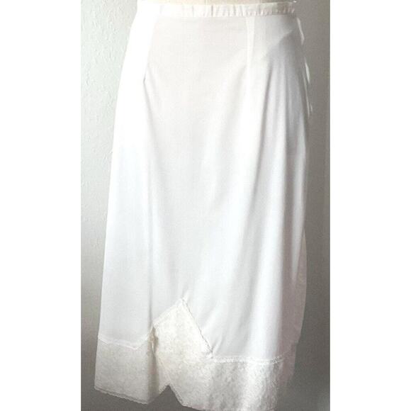 Vintage Half Taffeta Nylon Slip BEVERLY VOGUE White Lace Skirt Saver Sz 26 NWT - Picture 8 of 8